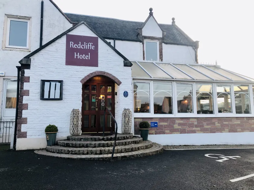 Redcliffe Hotel - Image 1