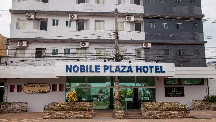 Nobile Plaza Hotel - Image 1