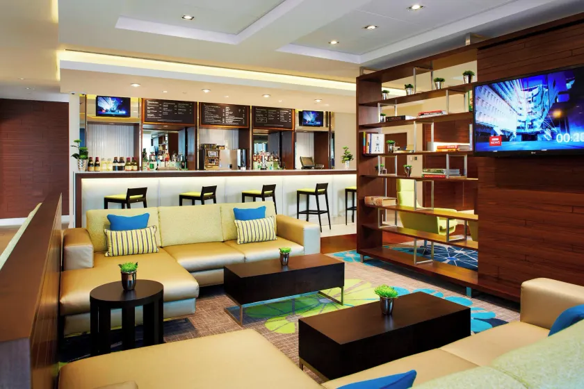 Courtyard by Marriott Aberdeen Airport - Image 1