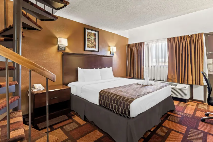 Best Western Tower West Lodge - Image 1