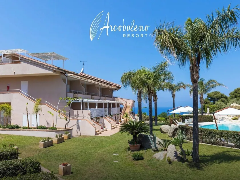 L' Arcobaleno Resort - Image 1