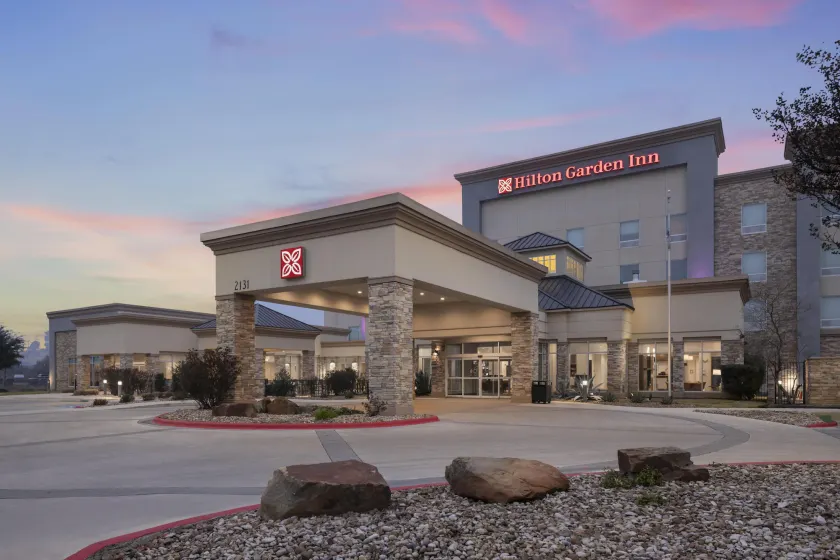 Hilton Garden Inn San Marcos - Image 1