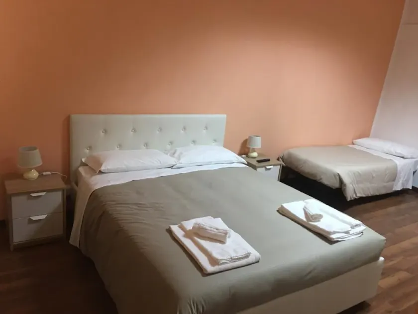 Hotel Piramide - Image 1