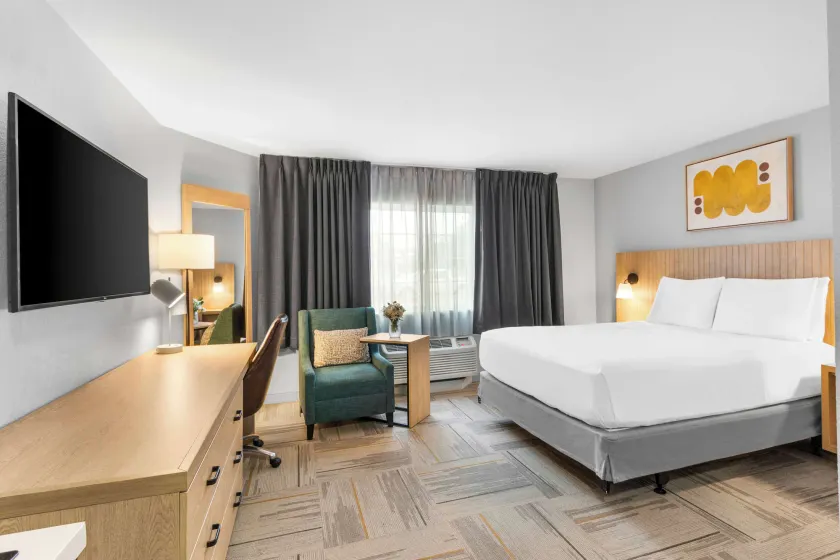 Sonesta Simply Suites Austin South - Image 1