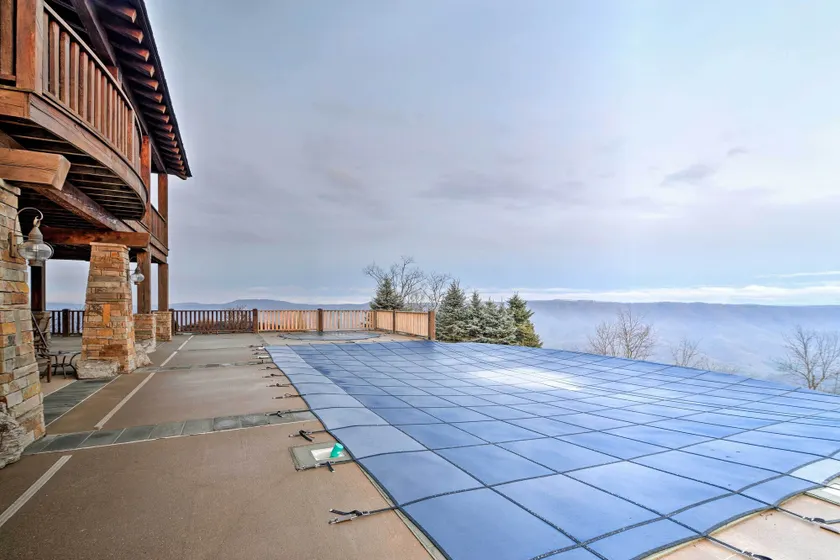The Barn House: Caldwell Mtn Retreat w/ Hot Tub! - Interiør