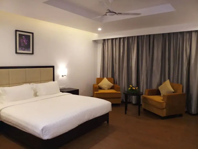Triguna Clarks Inn Kurnool - Image 1
