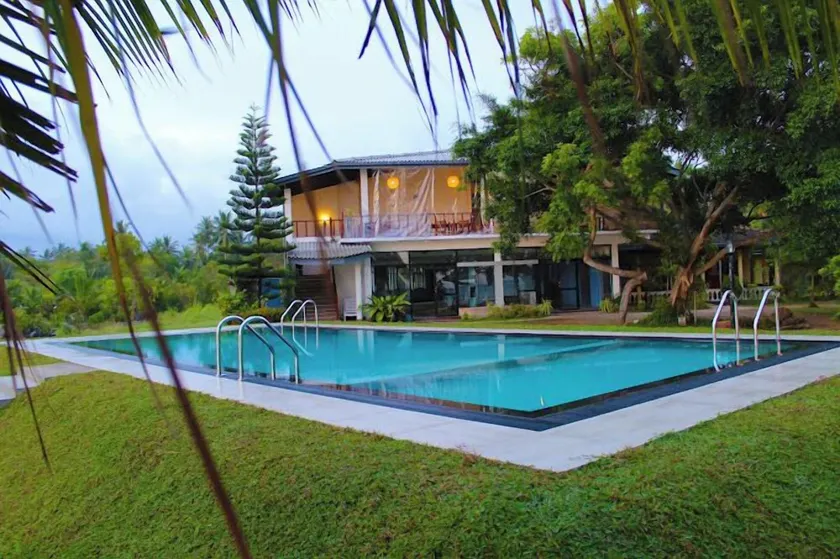 Nico Lagoon Hotel - Image 1