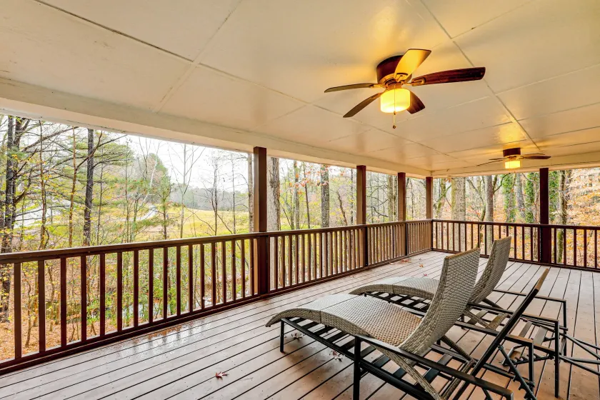 Tasteful Unit w/ Pool Table: 7 Mi to Lake Altoona! - Image 1