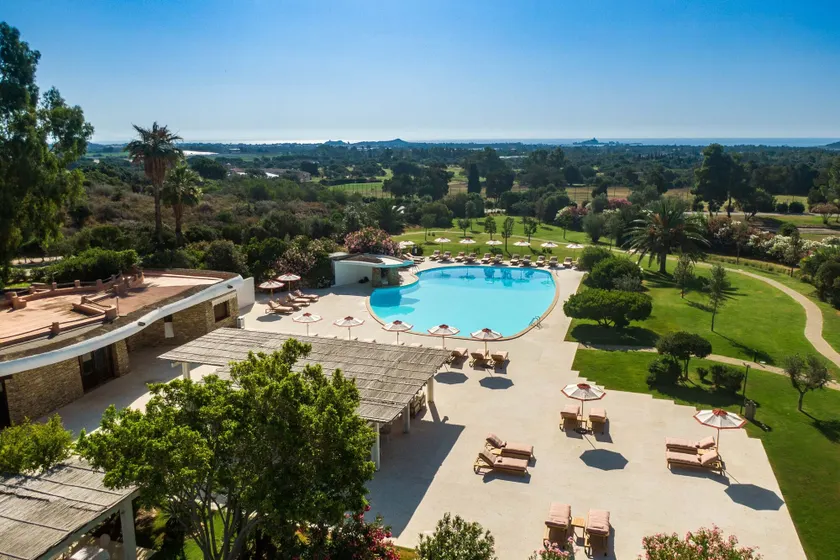 Is Molas Resort - Image 1