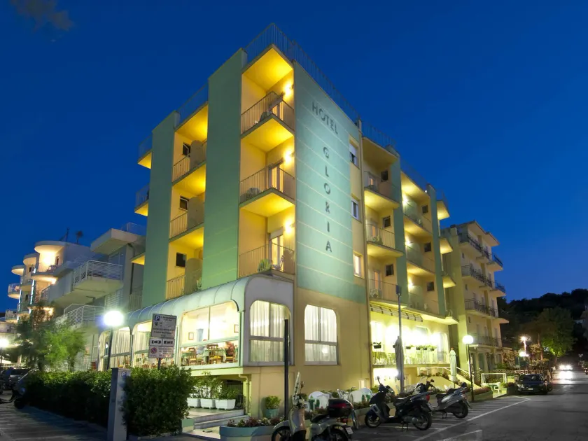Hotel Gloria - Image 1