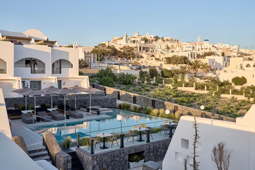 Alleys All-Suite Hotel & Spa - Image 1