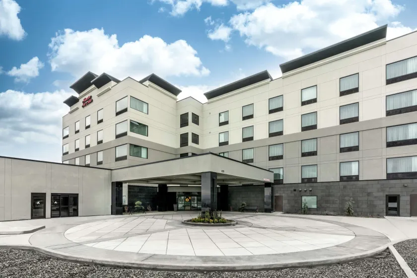 Hampton Inn & Suites Spokane Downtown-South - Image 1