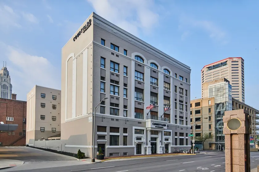 Courtyard by Marriott Columbus Downtown - Image 1