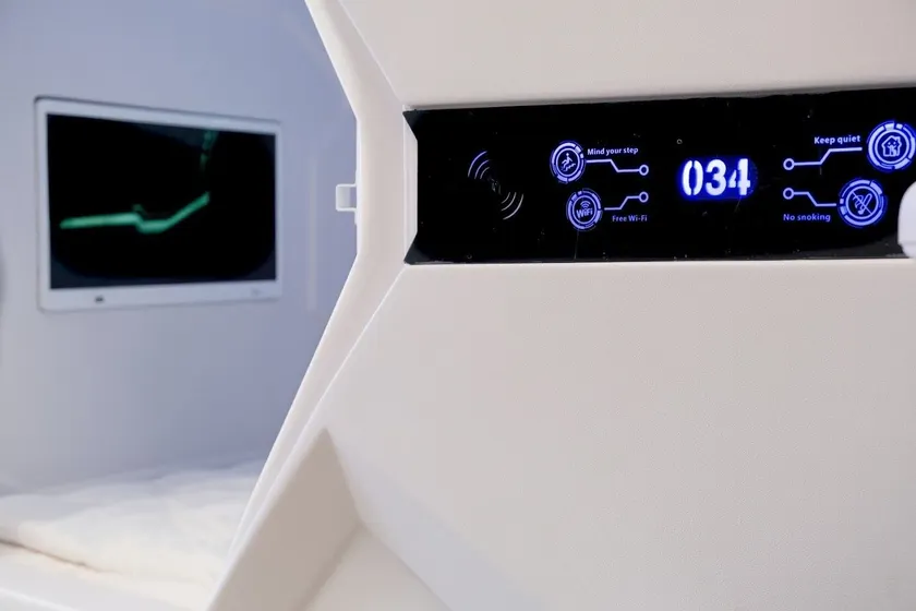 Capsule Hotel Happy lounge - Image 1