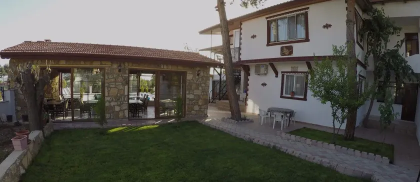 Pinar Hotel - Image 1