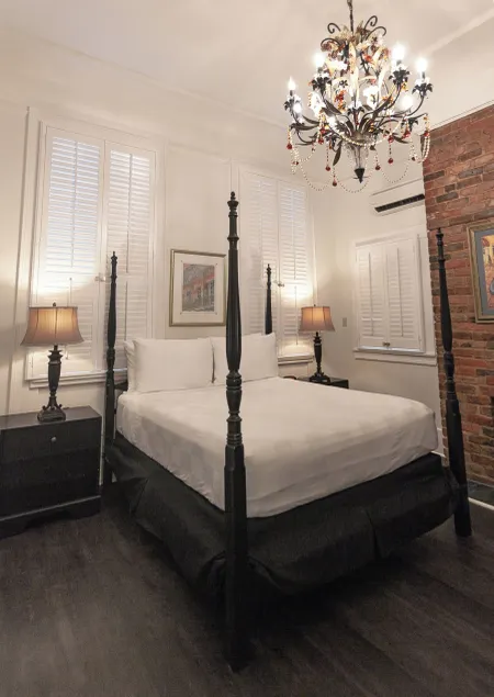 The Carriage House on St Charles - Image 1