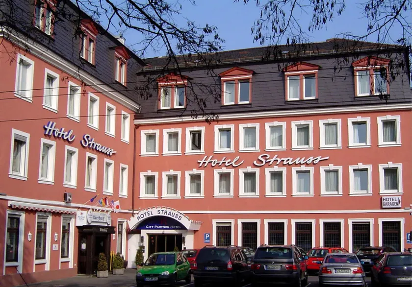 City Partner Hotel Strauss - Image 1