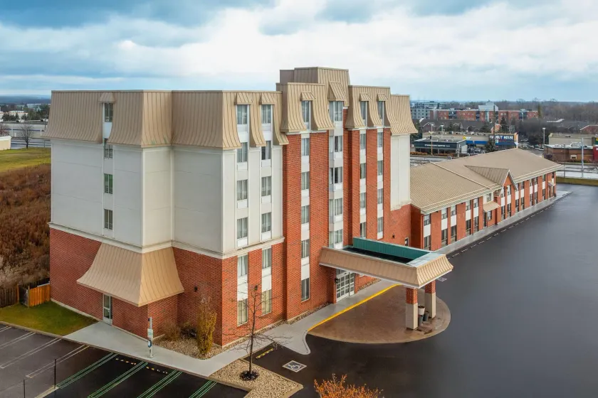 Waterloo Suites Hotel, Trademark Collection by Wyndham - Image 1