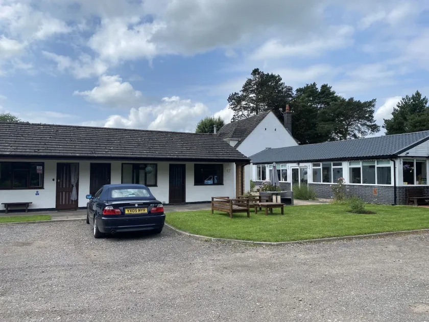 Pinewood Lodge - Image 1