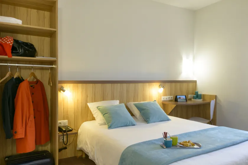 Brit Hotel Reims Croix Blandin - Image 1