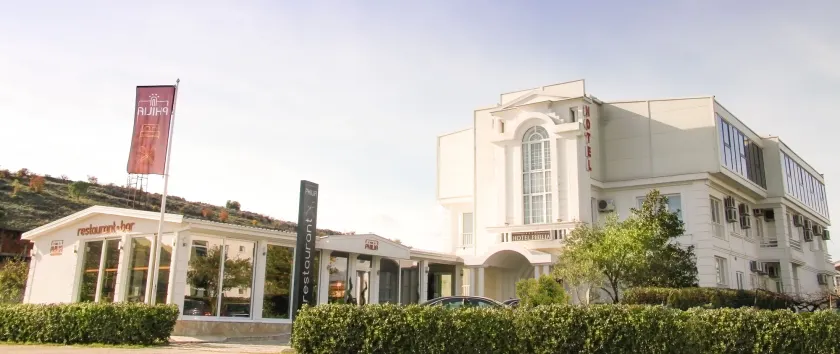 Philia Hotel - Image 1