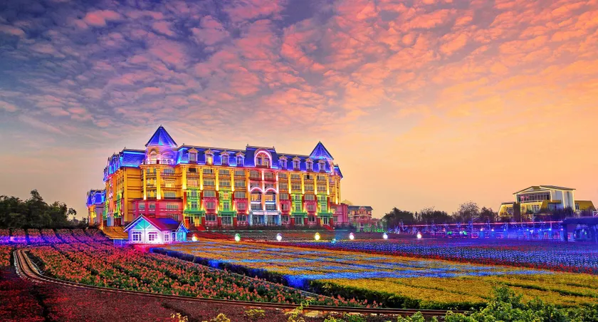 Floloving Hotel - Image 1