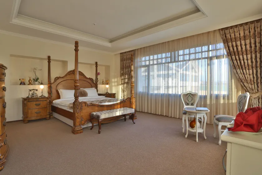 Bon Hotel City & Resort - Image 1