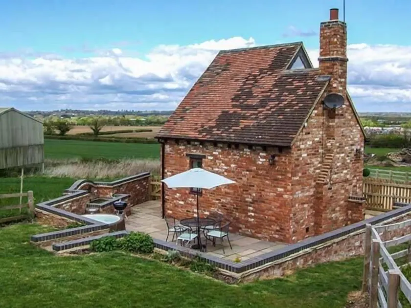 Owl Cottage - Image 1