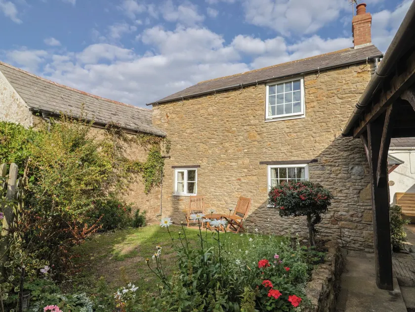 Vine Cottage - Image 1