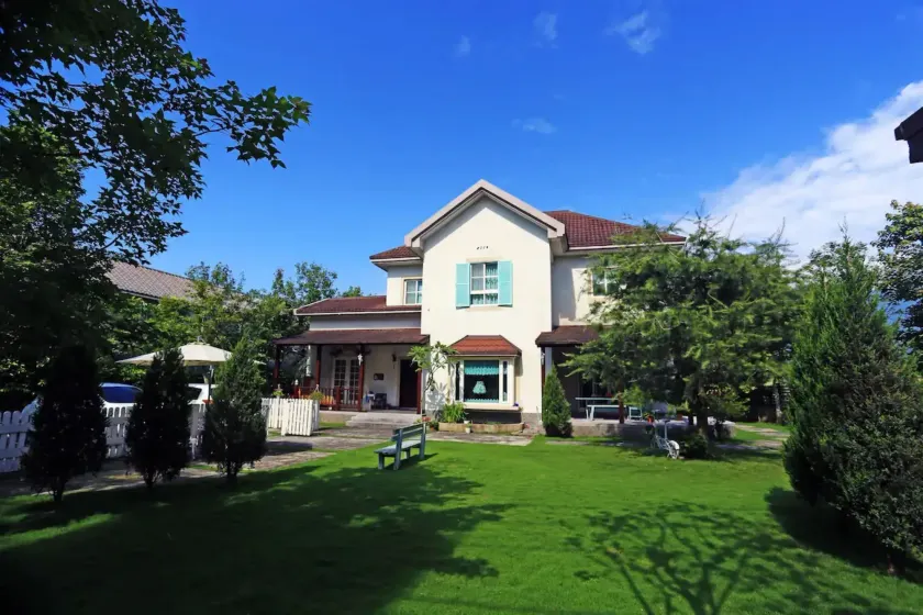 OwlStay Green Villa - Image 1