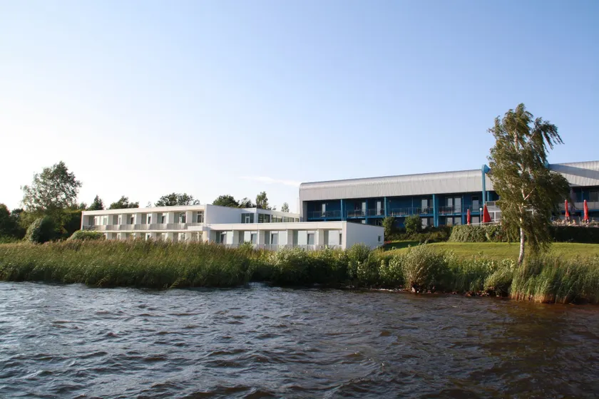 Strandhotel Senftenberger See - Image 1