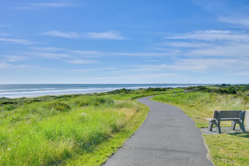 Ocean-view Condo, Hot Tub, Pool, Beach Access - Image 1