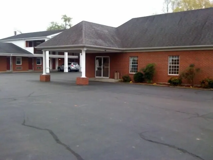 Bourbon Capital Inn - Image 1