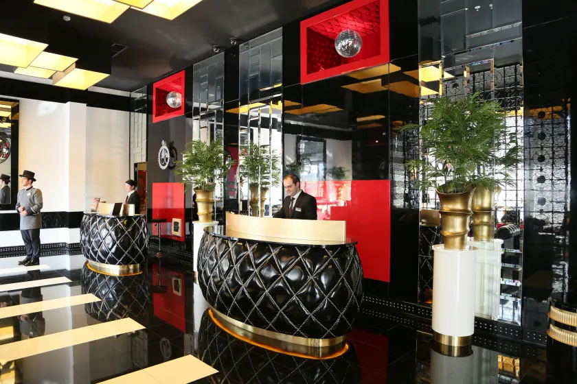Ramada Hotel & Suites Sisli - Entrée intérieure