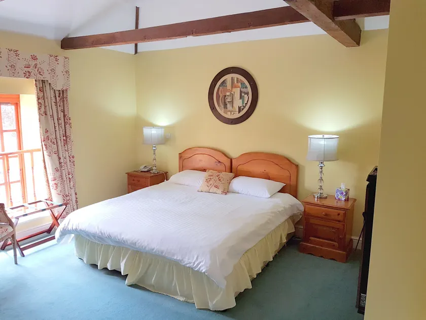 The Roade House Rooms - Image 1