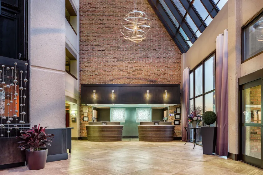 DoubleTree by Hilton Hotel Johnson City - Image 1