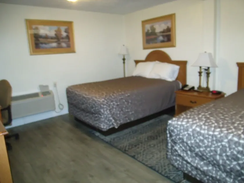 Turnpike Motel - Image 1