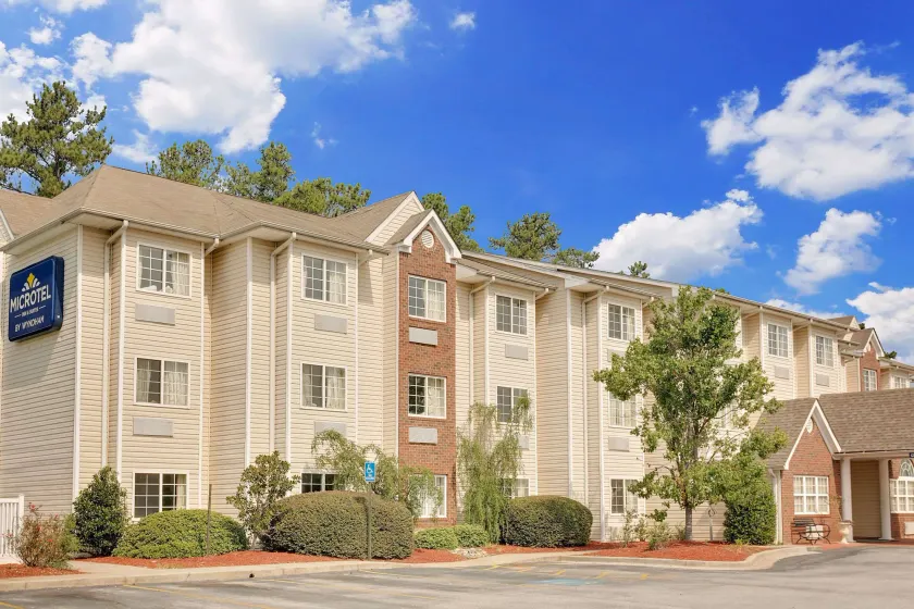 Microtel Inn & Suites by Wyndham Augusta/Riverwatch - Image 1