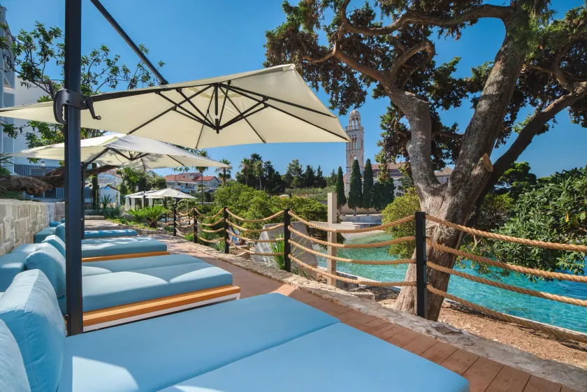 Beach Bay Hvar Hotel - Image 1