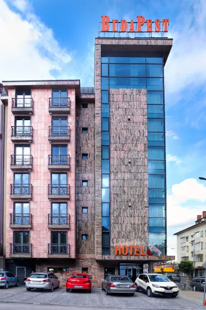 Budapest Hotel - Free Parking - Image 1