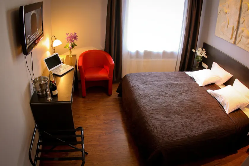 PRIMO Hotel Riga - Image 1