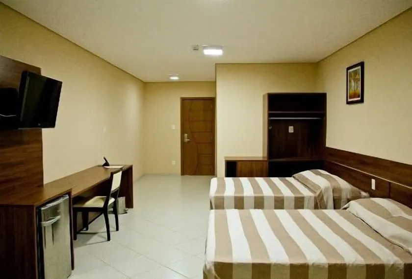 Flamboyant Suite Hotel - Image 1