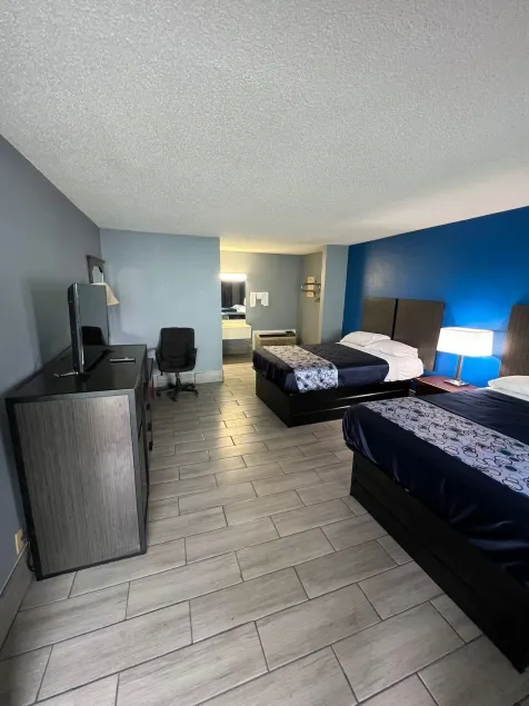 Executive Inn and Suites - Jackson - Image 1