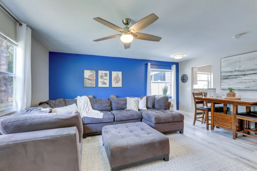 Coastal Sarasota Condo: Minutes to Beach! - Interior