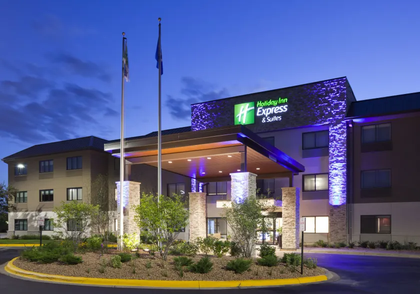 Holiday Inn Express & Suites Minneapolis - West End by IHG - Image 1