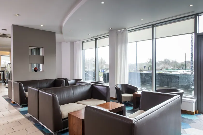 Holiday Inn Express Hamilton by IHG - Lobby