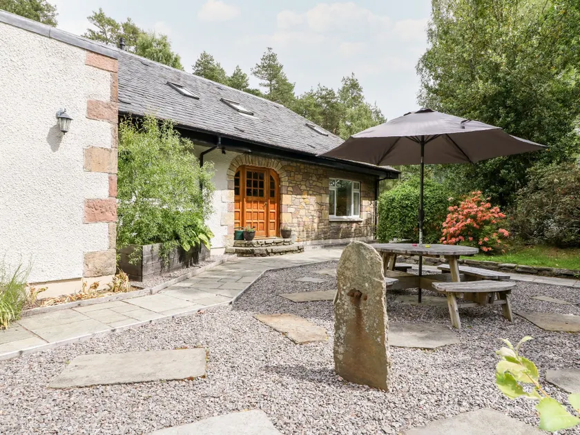Tigh Na Drochit - Image 1