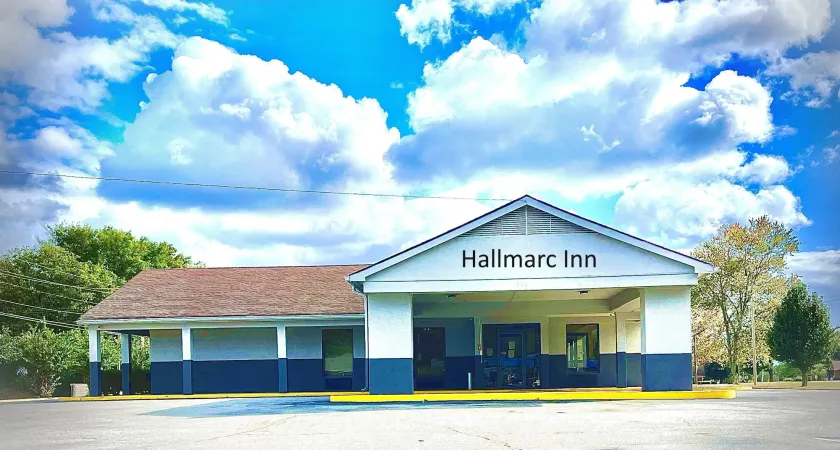Hallmarc Inn New Albany - Image 1