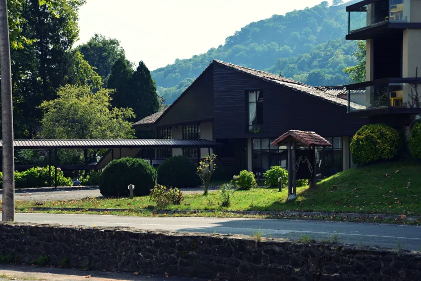 Hotel Baztan - Image 1