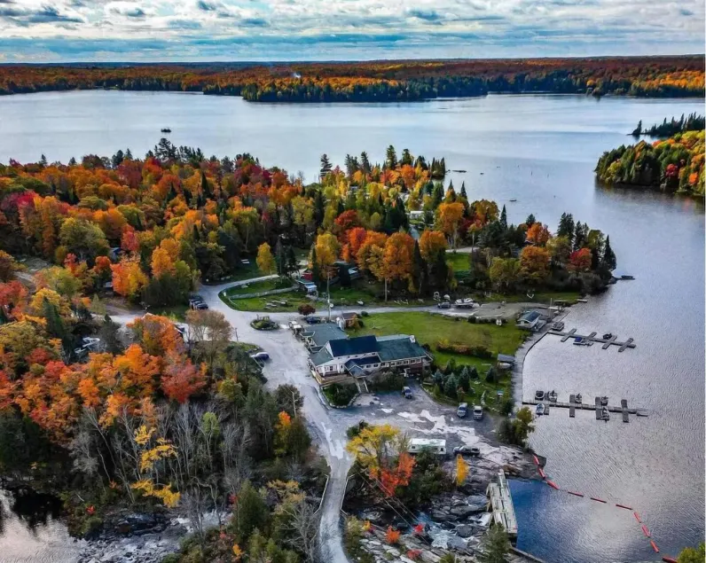 Ahmic Lake Resort - Image 1